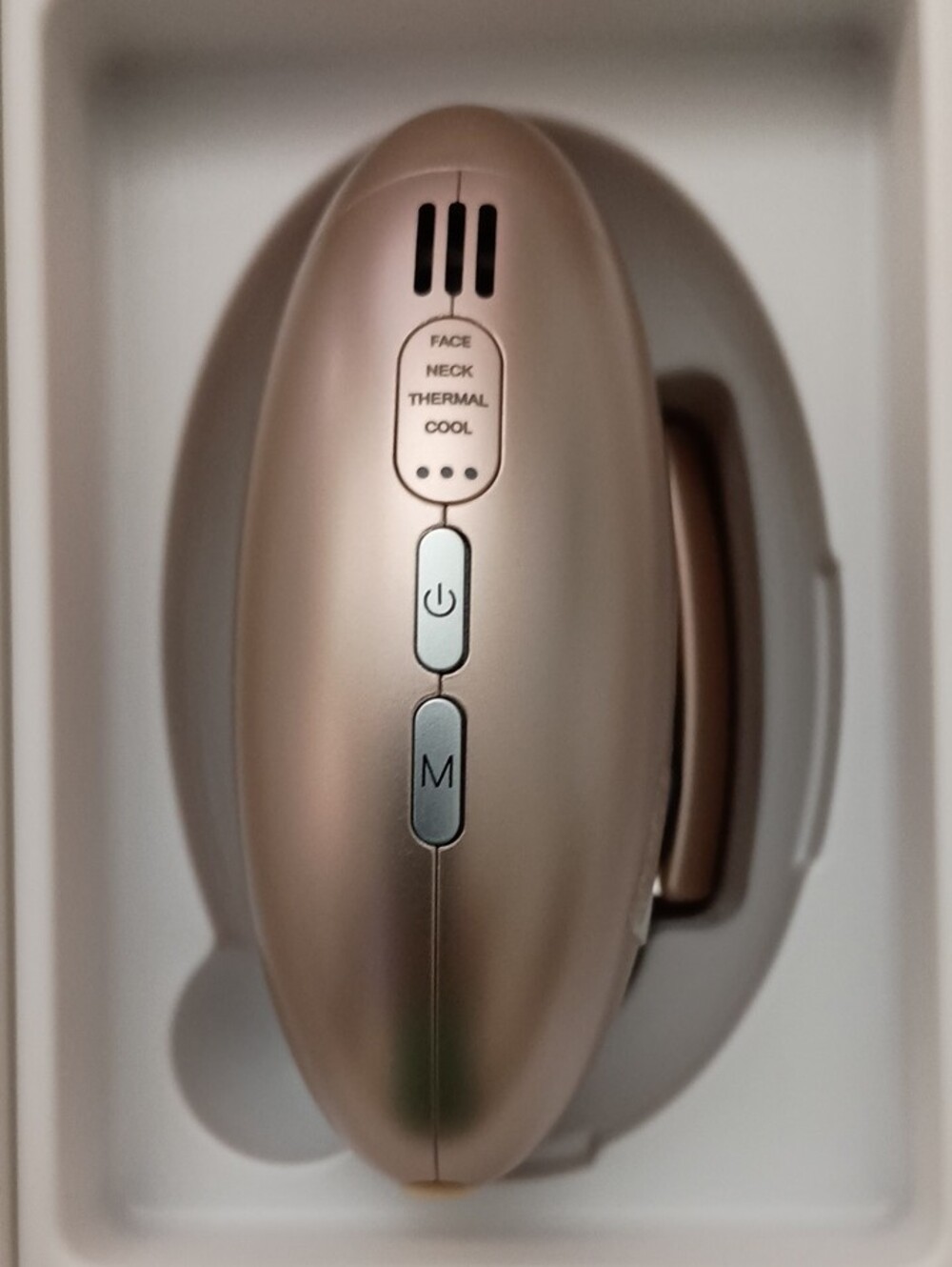 INIA Glace Microcurrent Facial Device - Picture 2 of 7
